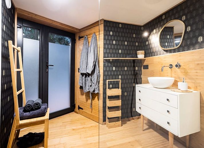 Gemuetliches Schlafzimmer im Ferienhaus in Hannut, ein gemuetliches Ferienhaus in den laendlichen Ardennen, Luettich, Belgien.