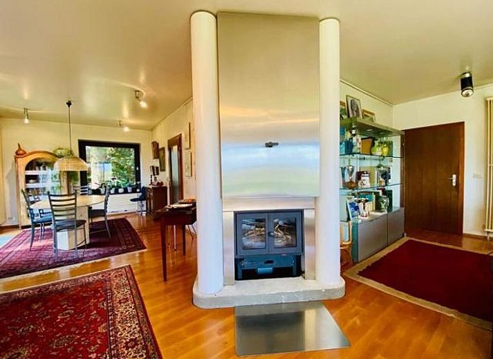 Veranda des freistehenden Hauses in Olne, umgeben von Natur in den Ardennen, Lttich, Belgien. Perfektes Ferienhaus fr diejenigen, die Ruhe und Frieden suchen.