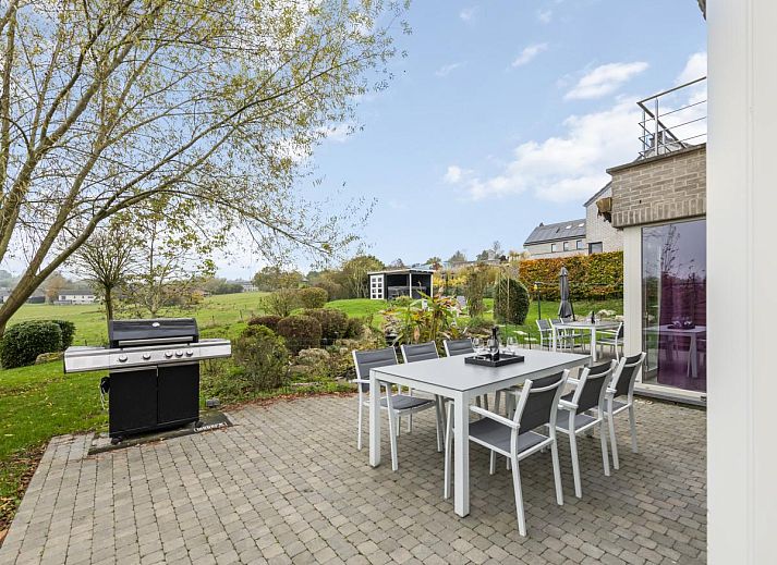 Residence Supreme vakantiehuis in Marchin, Ardennen, met ruime tuin en terras voor ontspanning.