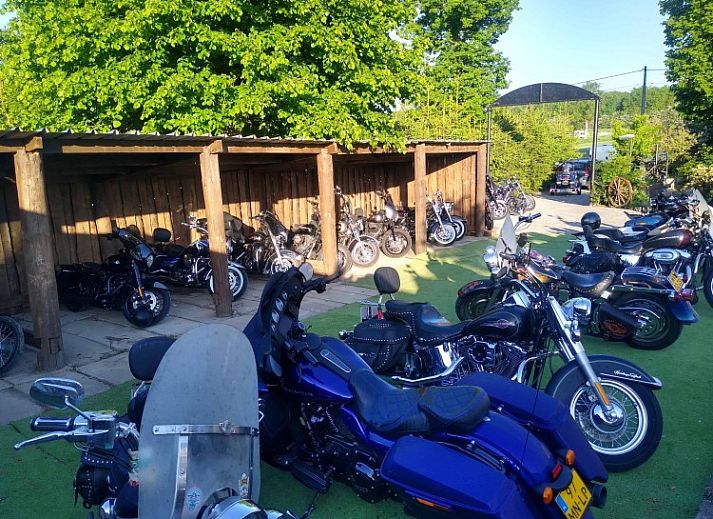 Gemuetlicher Whirlpool im Garten des ArdennerHofs, Ferienhaus in Amel, Ardennen, ideal zum Entspannen.