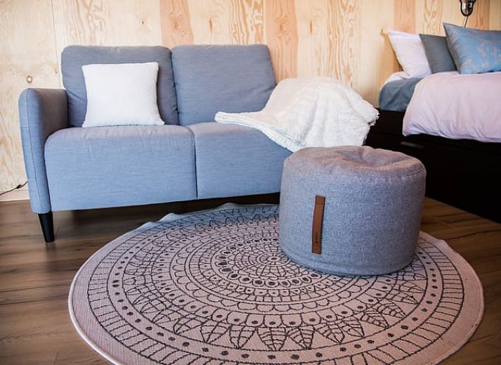 Blick von der Terrasse des Ferienhauses in Eynatten, umgeben von der friedlichen Natur der Ardennen, Luettich, Belgien.