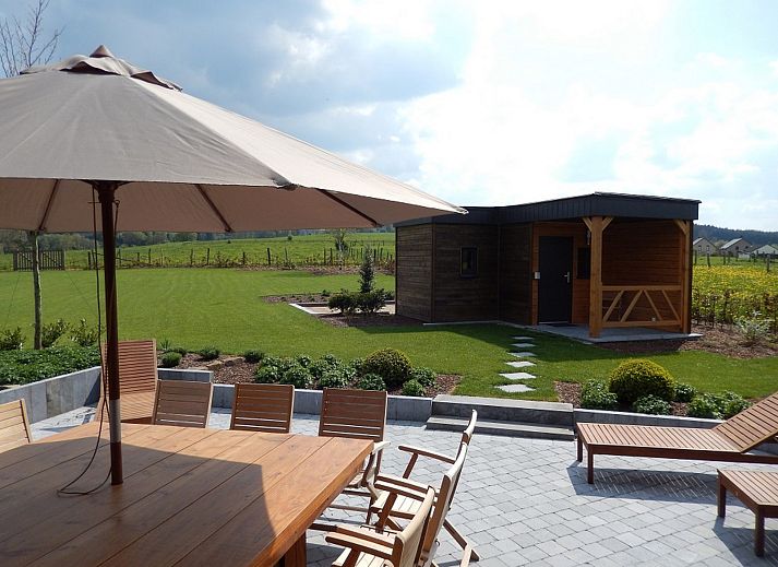 ARD166 Ferienhaus in Saint-Jacques, Ardennen, mit charmanter Steinfassade und moderner Architektur.