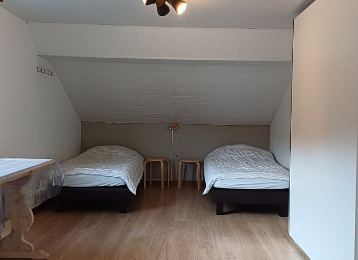 Priveterras van Vakantiewoning 2 in Ouren, Ardennen, Belgie met picknicktafel.