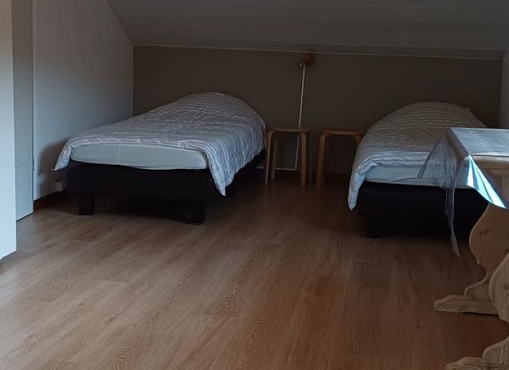 Priveterras van Vakantiewoning 2 in Ouren, Ardennen, Belgie met picknicktafel.