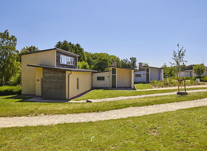 Plattegrond van Village l'Eau d'Heure 8-persoons bungalow in Froidchapelle, Henegouwen, Belgie met moderne indeling en ruime kamers.