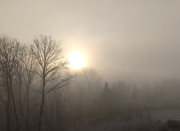Vacation home in Fosses-la-Ville with green garden and sitting area, perfect for relaxation in the Ardennes, Belgium.