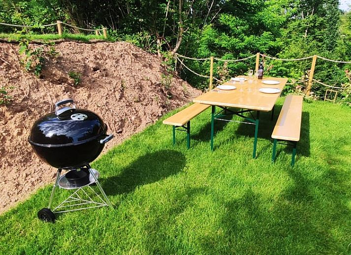 Vacation home in Fosses-la-Ville with swimming pool and deck chairs, enjoy the sun in the Ardennes, Namur, Belgium.