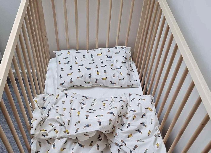 ARD126 Ferienhaus in Waulsort, Ardennen mit grossem Garten und Spielgeraeten, ideal fuer Familien.