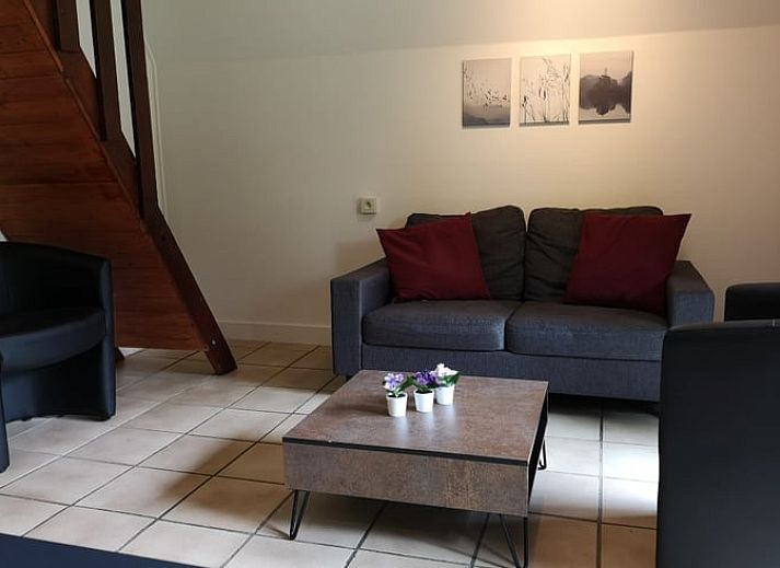 Charmantes Chalet Ferienhaus in Bohan mit Holzveranda in den Ardennen, Namur, Belgien.