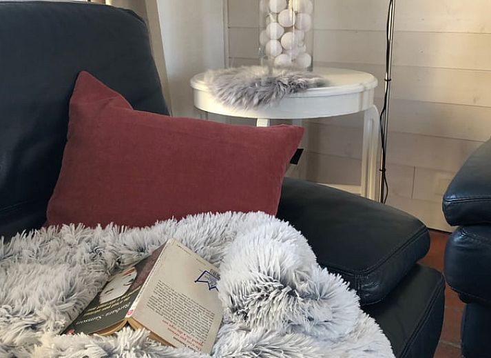 Gezellig vakantiehuisje in Gros Fays omringd door herfstbomen, ideaal gelegen in de Ardennen, Namen, Belgie.