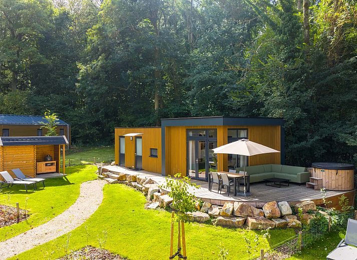 Vrijstaande woning in Gesves, vakantiehuis in de Ardennen, Belgi, omgeven door groene natuur en rustgevende omgeving.