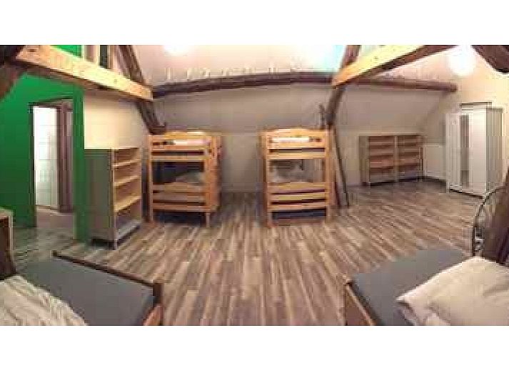 Geraeumiges Esszimmer in Le Moulin De Romedenne, Ferienhaus in Philippeville, Ardennen, ideal fuer grosse Gruppen.