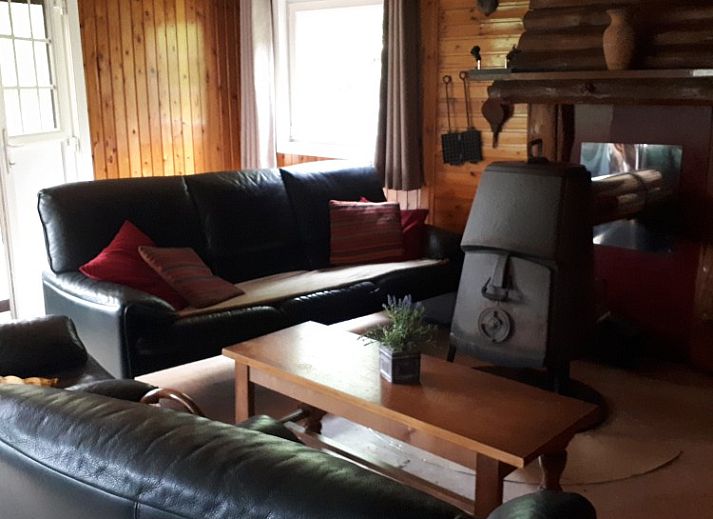 Chalet Cisland, ein charmantes Ferienhaus in Bohan sur Semois, Ardennen, umgeben von viel Gruen und Ruhe.