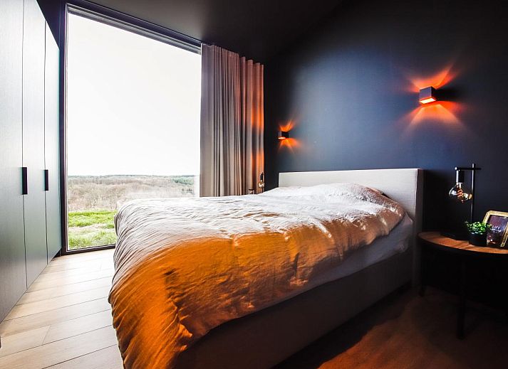 Geniessen Sie einen atemberaubenden Blick aus dem Schlafzimmer des Ferienhauses La Ruree in Heure, Ardennen, Belgien.