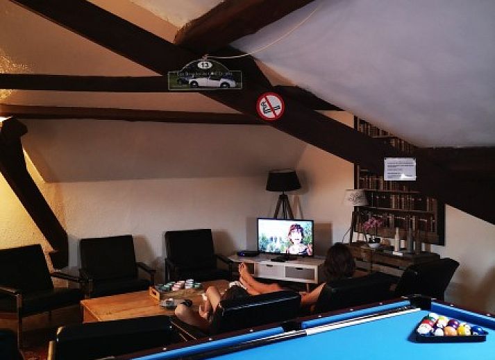 Gezellige slaapkamer met stapelbedden in vakantiehuis Falaen, Falaen, Ardennen, Belgie.