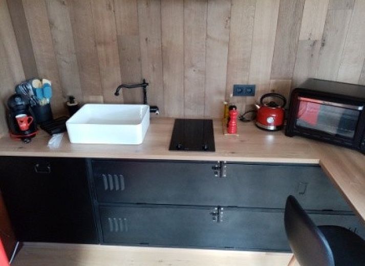 Ferienhaus Le Wagon in Graide, Ardennen, Belgien, mit wunderschoener Aussicht auf die Natur und einer einzigartigen Aussensauna.