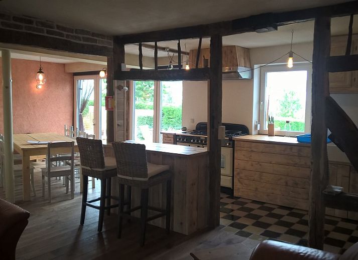 Le Colombage vakantiehuis in Honnay, Ardennen, Belgie met ruim terras en groene tuin voor ontspanning in de natuur.