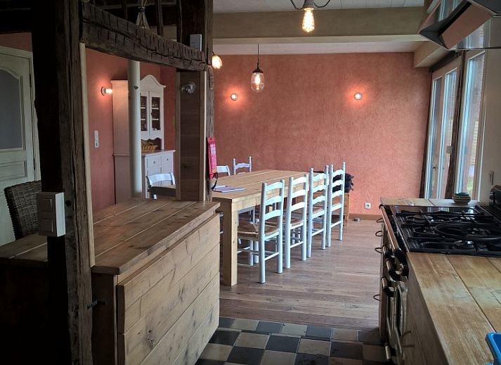 Le Colombage vakantiehuis in Honnay, Ardennen, Belgie met ruim terras en groene tuin voor ontspanning in de natuur.