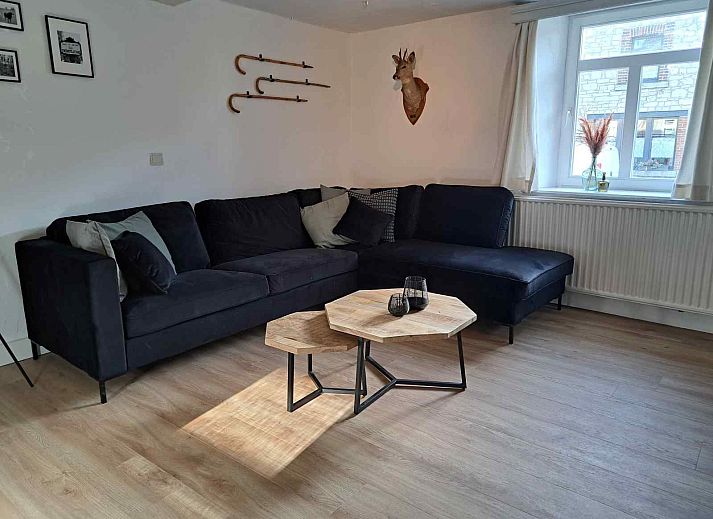 Gezellig terras met hottub bij vakantiehuis ARD138 in Han-sur-Lesse, Ardennen, Belgie.