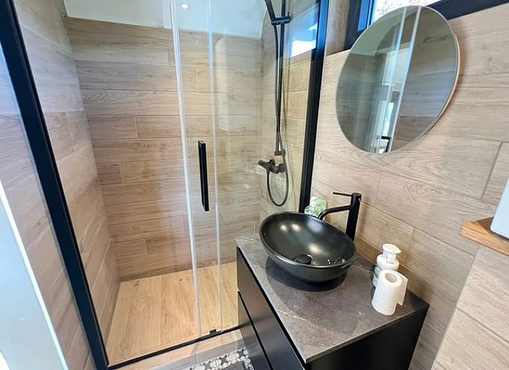 Geniet van de groene omgeving van Vakantiehuis in Rochefort, gelegen in de prachtige Ardennen, Belgie.