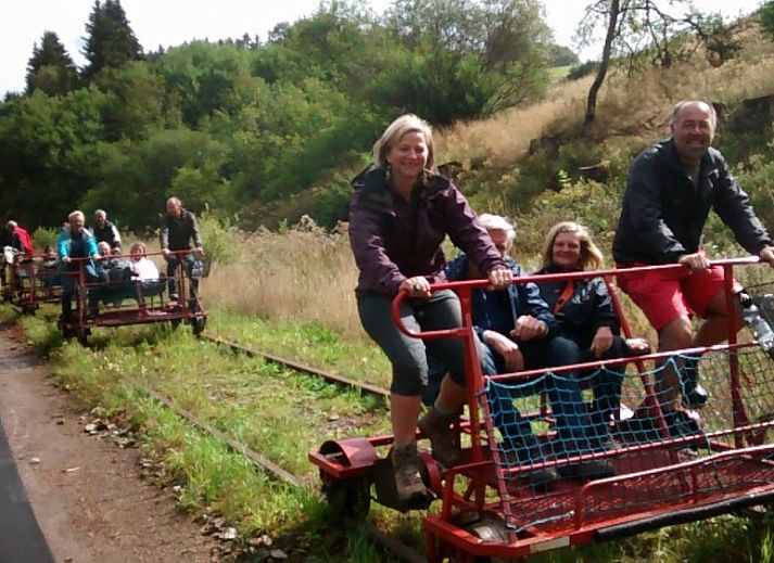 Moderne keuken in TOPLOCATIE Gite Zwaluwnest vakantiehuis in Herresbach, Ardennen, Belgie.
