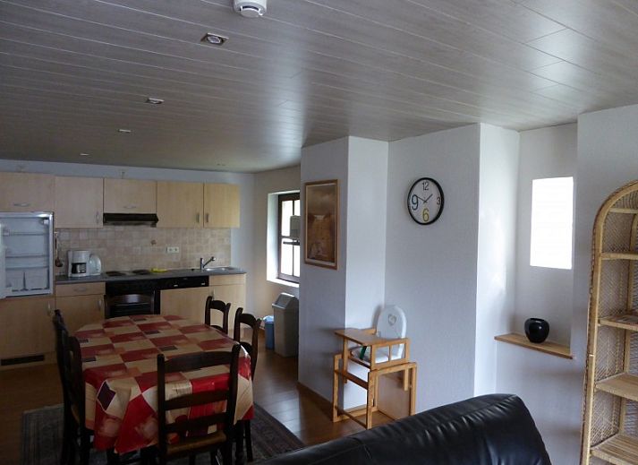 Stijlvolle douchecabine in La Ferme Dochamps, vakantiehuis in Dochamps, Ardennen.