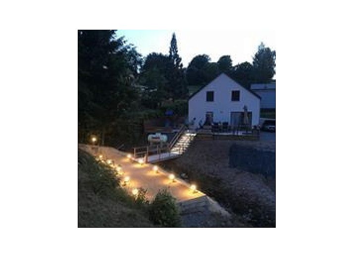 Uitzicht op de groene heuvels rondom Casa Nouche vakantiehuis in Engreux, Ardennen, Belgi.