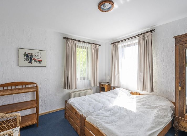 Huis Cielle, Ardennen, met groene tuin en prachtig uitzicht op de natuur.