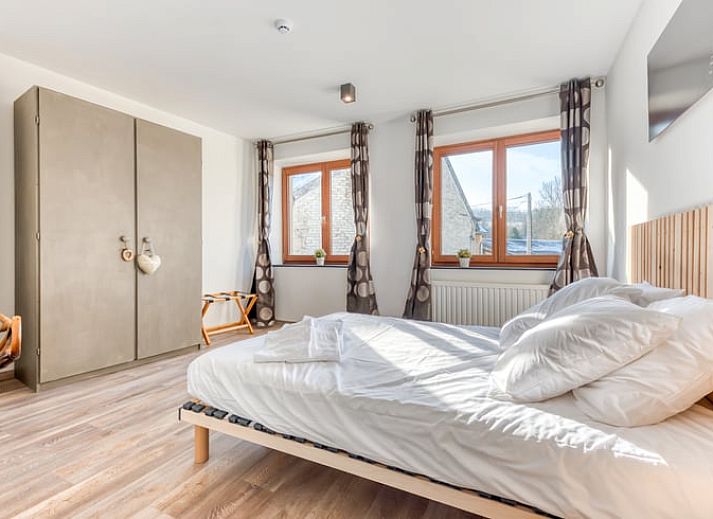 Ruime eetruimte in Huisje in Villers-Devant-Orval, vakantiehuis in de Ardennen, Belgie, ideaal voor groepsdiners en bijeenkomsten.