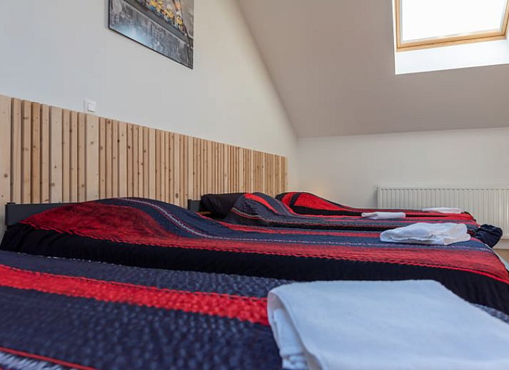 Ruime eetruimte in Huisje in Villers-Devant-Orval, vakantiehuis in de Ardennen, Belgie, ideaal voor groepsdiners en bijeenkomsten.