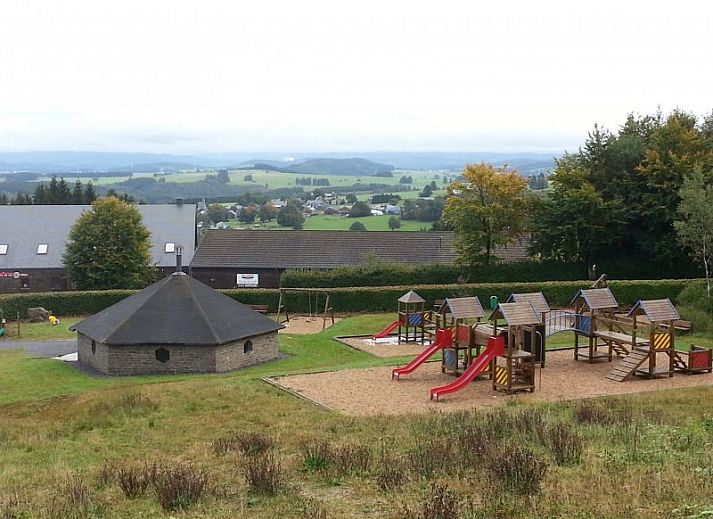 Gite Ardennais vakantiehuis in Fraiture, Vielsalm, met karakteristieke stenen gevel in de Ardennen, Luxemburg, Belgie.