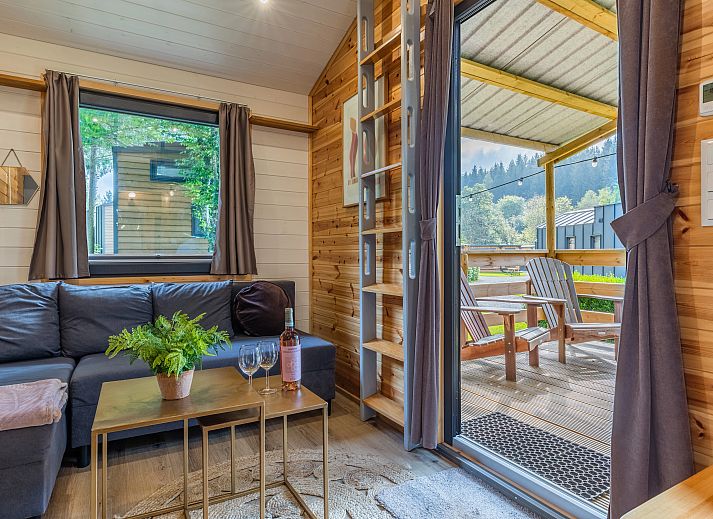 Plattegrond van 2-persoons tiny house 2BY in Poix-Saint-Hubert, Ardennen, met knus interieur en comfortabele slaapkamer.