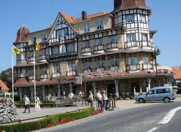 Gezellige keuken van Seaside Village, huisje 77 in Vosseslag, De Haan, Belgische kust. Vakantiehuis met ruime eethoek en moderne voorzieningen.