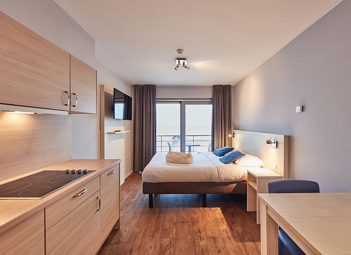 Geniet van het panoramische uitzicht op zee vanaf het terras van Studio met zeezicht | 2p in Blankenberge, Belgische kust, vakantieverblijf.