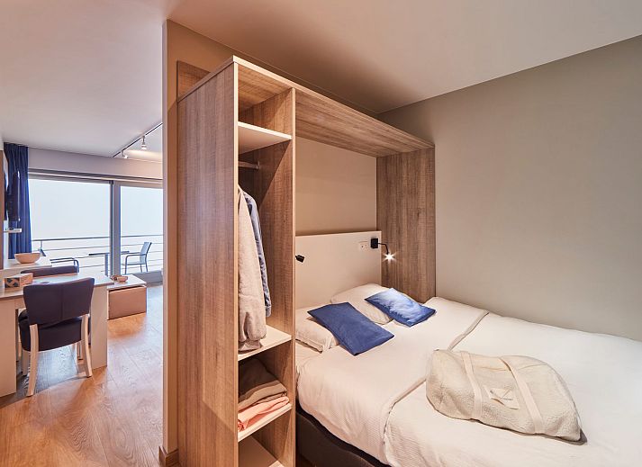 Geniet van het panoramische uitzicht op zee vanaf het terras van Studio met zeezicht | 2p in Blankenberge, Belgische kust, vakantieverblijf.