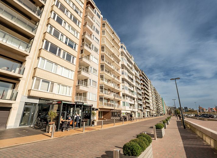 Luxury bedroom in Apartment Bella II, Blankenberge, Belgian coast, with modern interior and comfortable amenities.