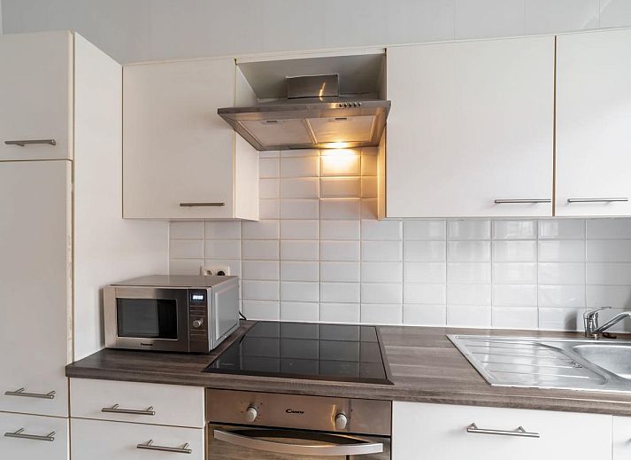 Vakantiehuis Ijzerstraat - 52 in Blankenberge, Belgische kust, met moderne gevel en centrale ligging voor een ontspannen verblijf.