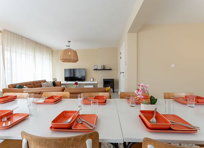 Moderne keuken in Vakantiehuis Wanderlust Belgium with parking in Blankenberge, Belgische kust, ideaal voor een comfortabel verblijf.