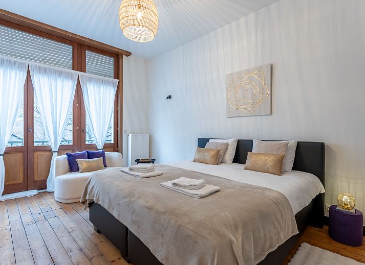 Stijlvolle badkamer in Vakantiehuis Notre Refuge, Blankenberge. Geniet van moderne voorzieningen aan de Belgische kust in uw Belle Epoque Escape.