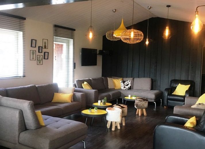 Moderne Kueche im Ferienhaus Domein Rietvelde, Oostduinkerke, belgische Kueste.