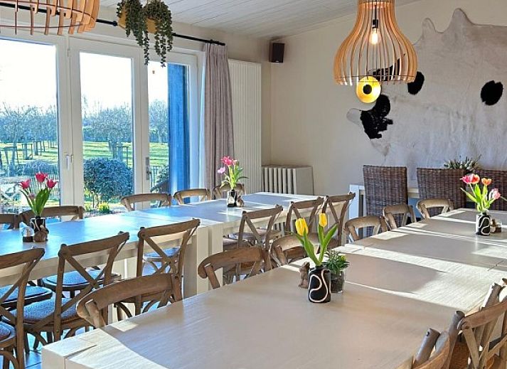 Moderne Kueche im Ferienhaus Domein Rietvelde, Oostduinkerke, belgische Kueste.