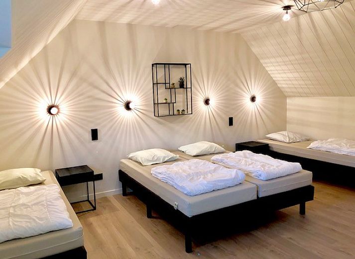 Gemuetliches Wohnzimmer mit Sofas im Ferienhaus Domein Rietvelde, Oostduinkerke.