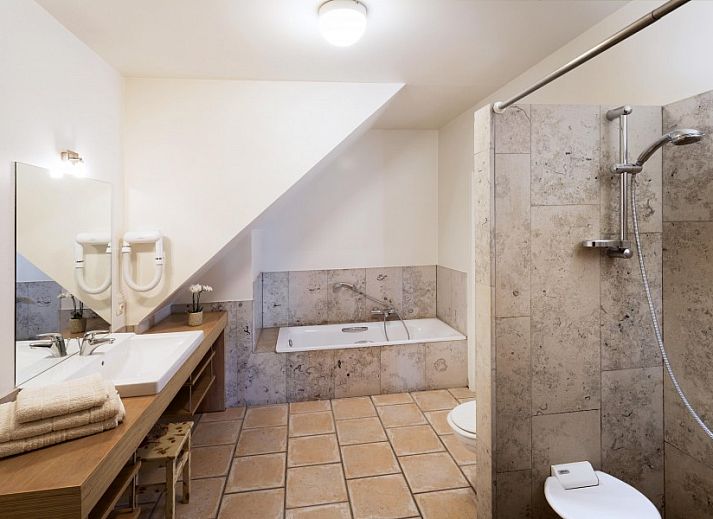 Stilvolle Diele im Ferienhaus Domaene Rietvelde, Oostduinkerke an der belgischen Kueste.