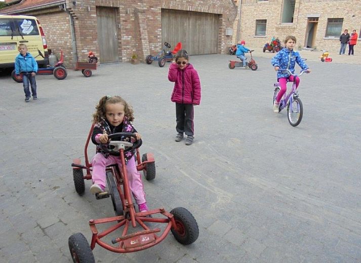 Stilvolle Diele im Ferienhaus Domaene Rietvelde, Oostduinkerke an der belgischen Kueste.