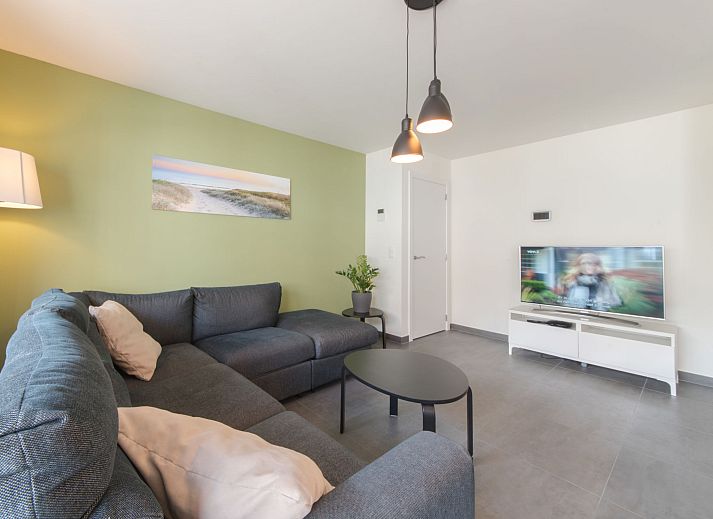 Modern kitchen in Apartment Medano, Bredene, Belgian coast. Cozy vacation home with stylish decor and practical amenities.
