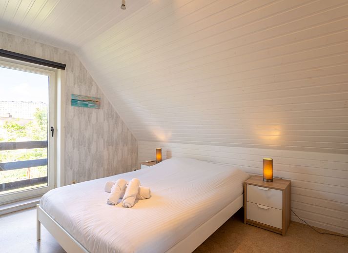 Moderne Kueche im Ferienhaus Villa Zeebries, Bredene, Belgische Kueste. Geniessen Sie die luxurioesen Kochmoeglichkeiten in diesem schoenen Ferienhaus.