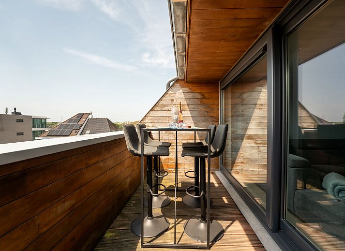 Stylish living room of Apartment Parklane in Bredene, Belgian coast, with modern decor and comfortable interior.