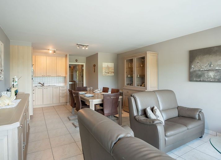 Cozy dining area in Apartment Lautrec 304 in Bredene, Belgian coast, with modern kitchen and stylish decor.