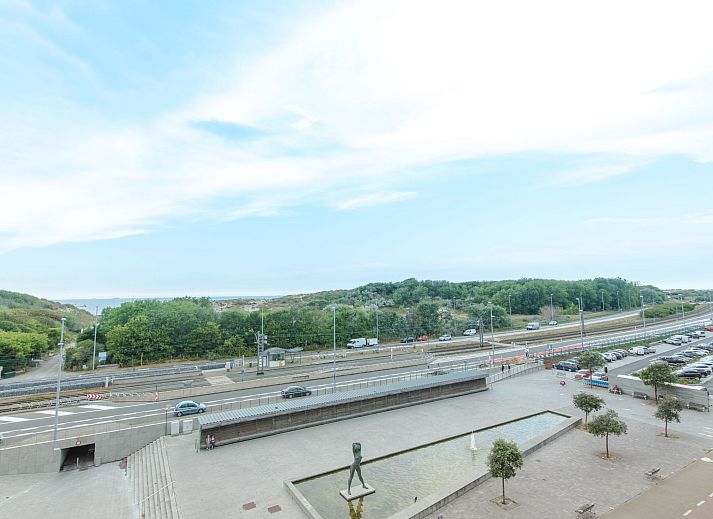 Modern kitchen in Apartment Meiboom 503, Bredene, Belgian coast. Enjoy comfort and style in this vacation rental by the sea.