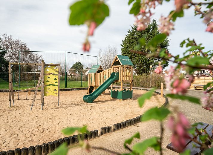 Modern kitchen in Apartment Zeewind II A 11, Bredene, Belgian coast, with bright decor and comfortable interior space.